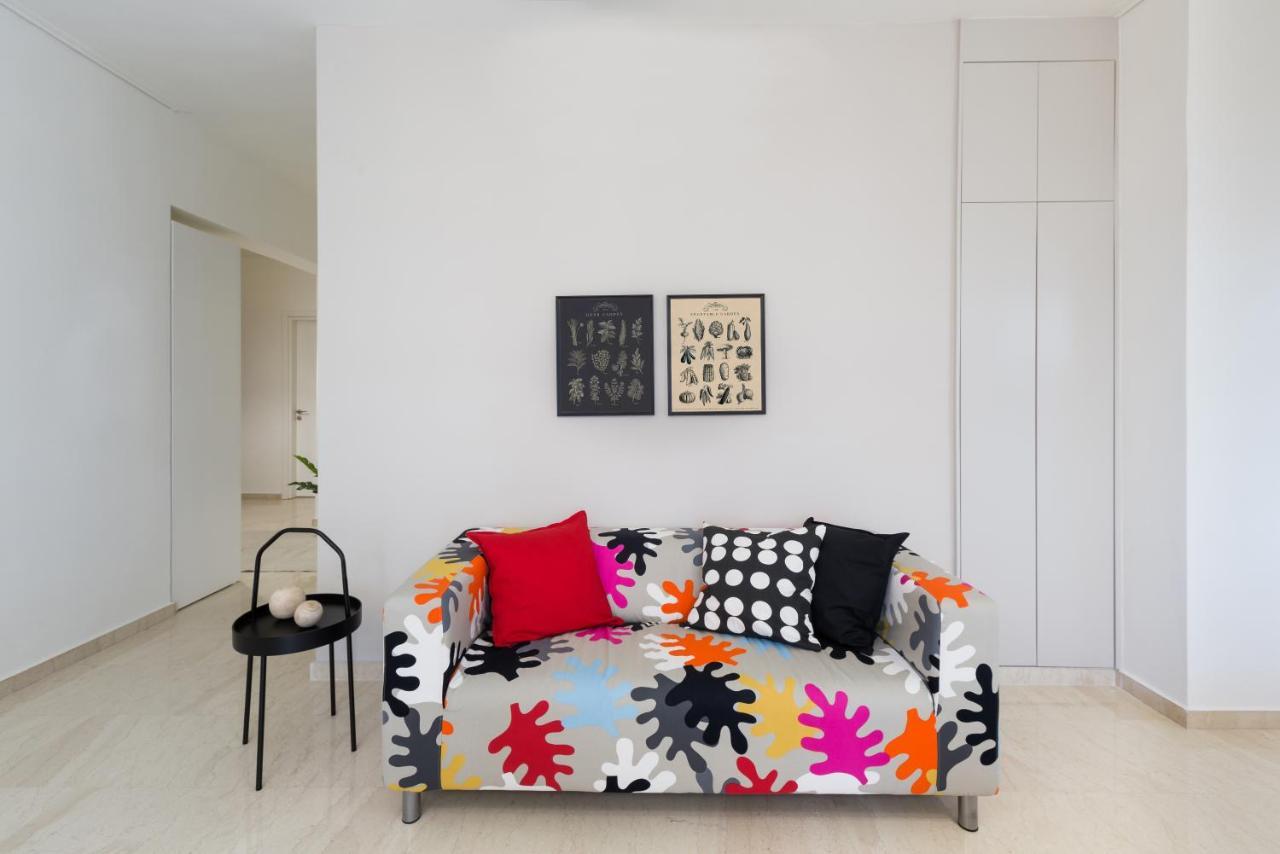 Effie'S Cozy Beach Front Apartment 罗希姆诺 外观 照片