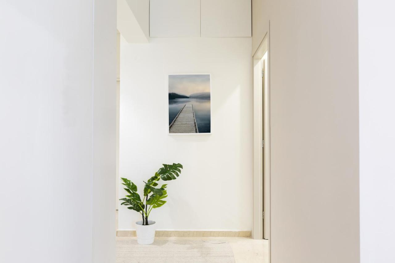 Effie'S Cozy Beach Front Apartment 罗希姆诺 外观 照片